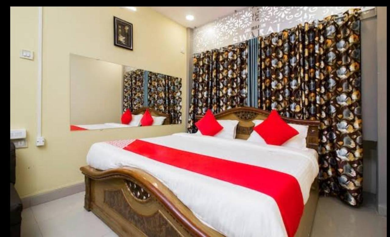 Hotel Swaraj Logde Панвел Екстер'єр фото