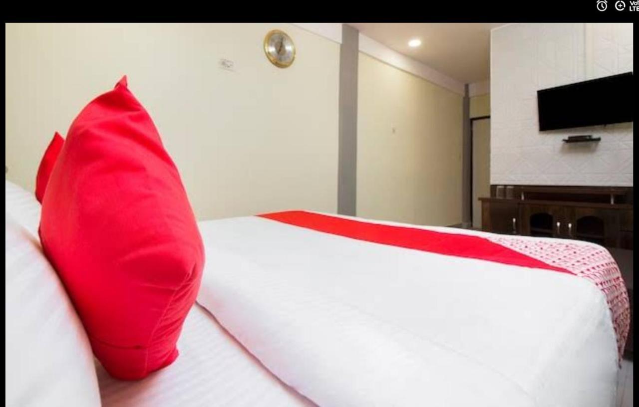 Hotel Swaraj Logde Панвел Екстер'єр фото