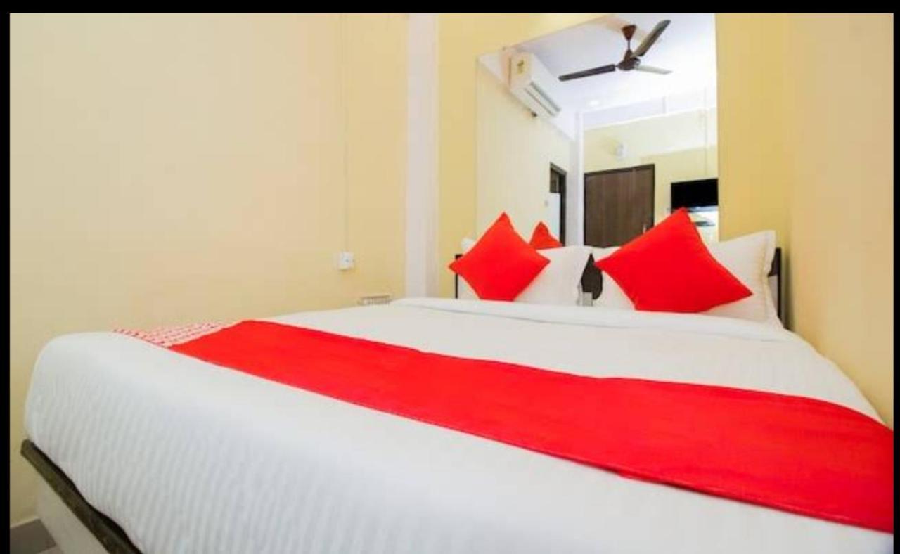 Hotel Swaraj Logde Панвел Екстер'єр фото