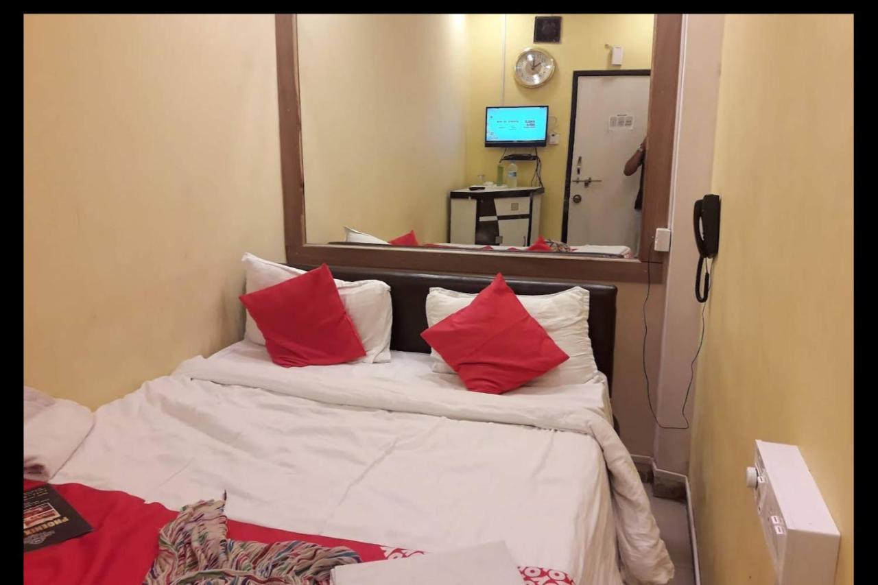 Hotel Swaraj Logde Панвел Екстер'єр фото