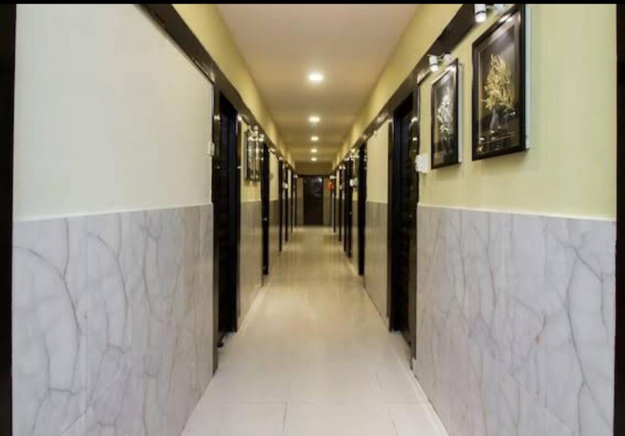 Hotel Swaraj Logde Панвел Екстер'єр фото